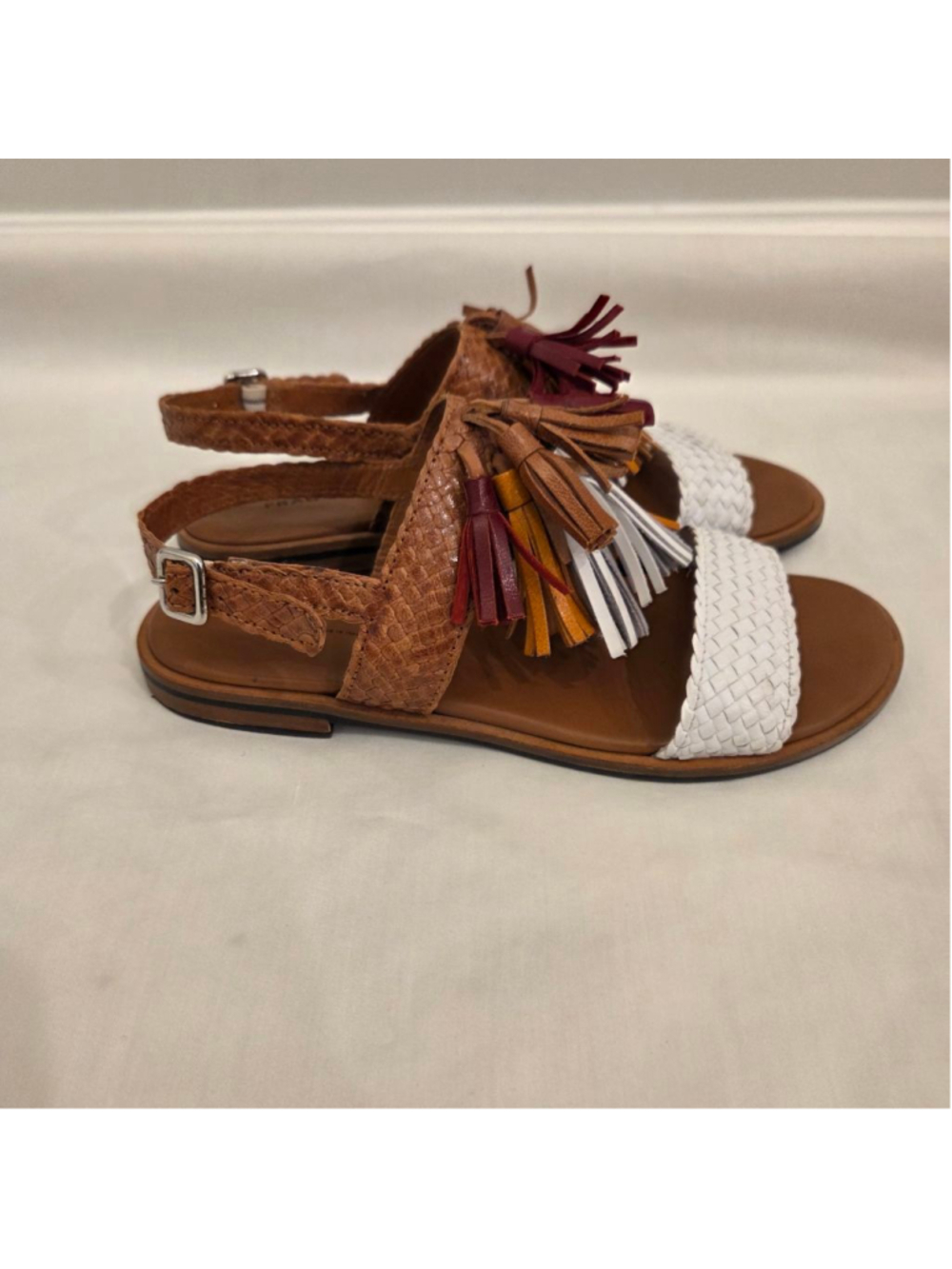 Women's FRAU Brown and White Tassel Sandals Size 8.5 - Picture 3 of 9